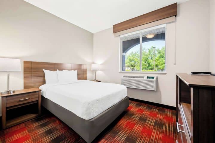 Room 10 of 31